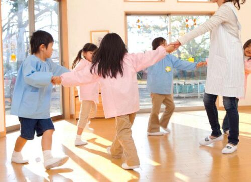 山崎育三郎　嫁　安倍なつみ　子ども　学校　幼稚園　保育園　音楽系