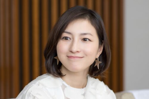 広末涼子　結婚歴　岡沢高宏　モデル　2003年～2008年　キャンドル・ジュン　キャンドルアーティスト　2010年～現在