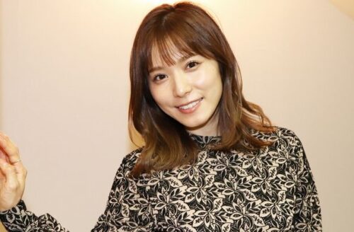 松岡茉優　父親　22歳　結婚　年齢　50代前半～50代半ば