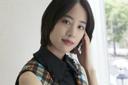 石橋静河　家族構成　父親　石橋凌　俳優　母親　原田美枝子　女優　兄　石橋大河　姉　石橋優河　シンガーソングライター　5人家族　3人兄弟　末っ子　芸能一家