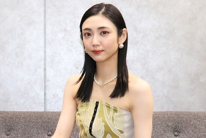 山谷花純　妹　3歳年下　美人　芝居が好き　ダメ出し